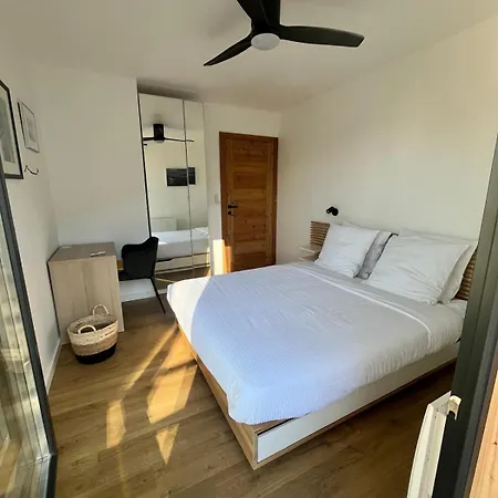 La Dame Du A Bed & Breakfast *